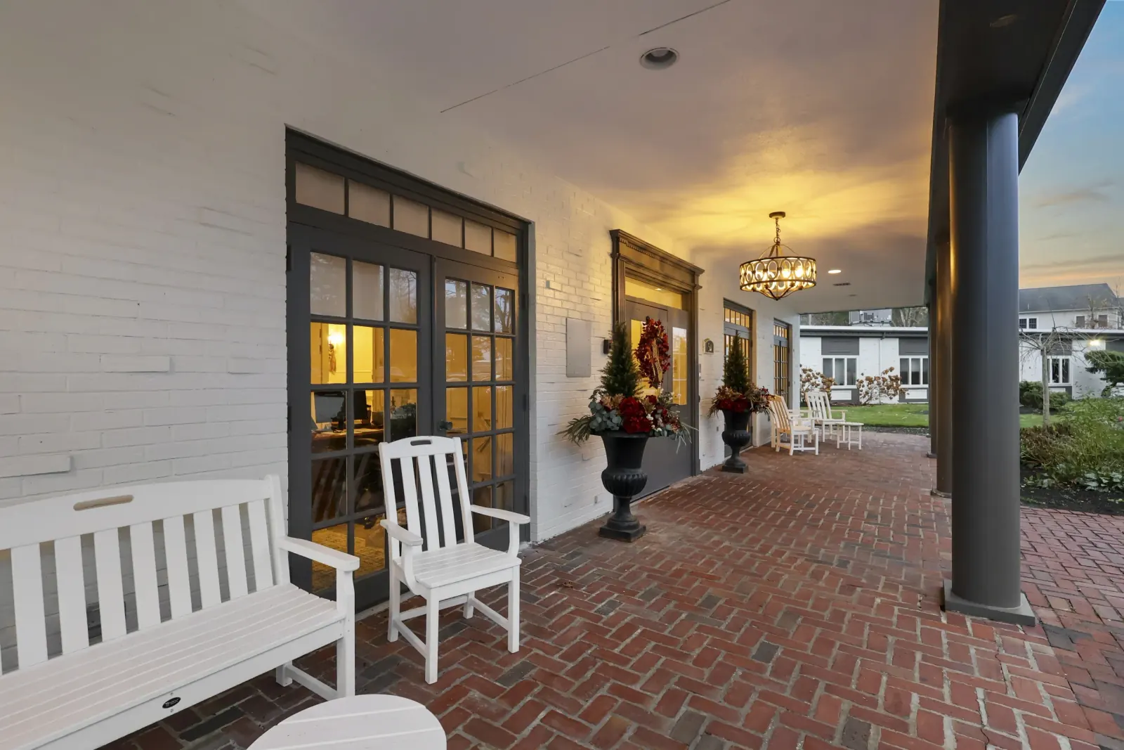 Queen Anne interior common area